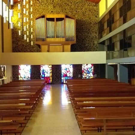 塞奥-德乌赫尔 Residencia Sagrada Familia酒店 外观 照片