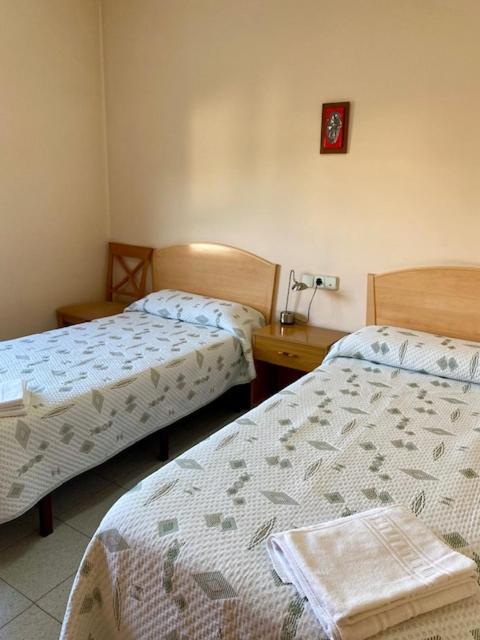 塞奥-德乌赫尔 Residencia Sagrada Familia酒店 外观 照片